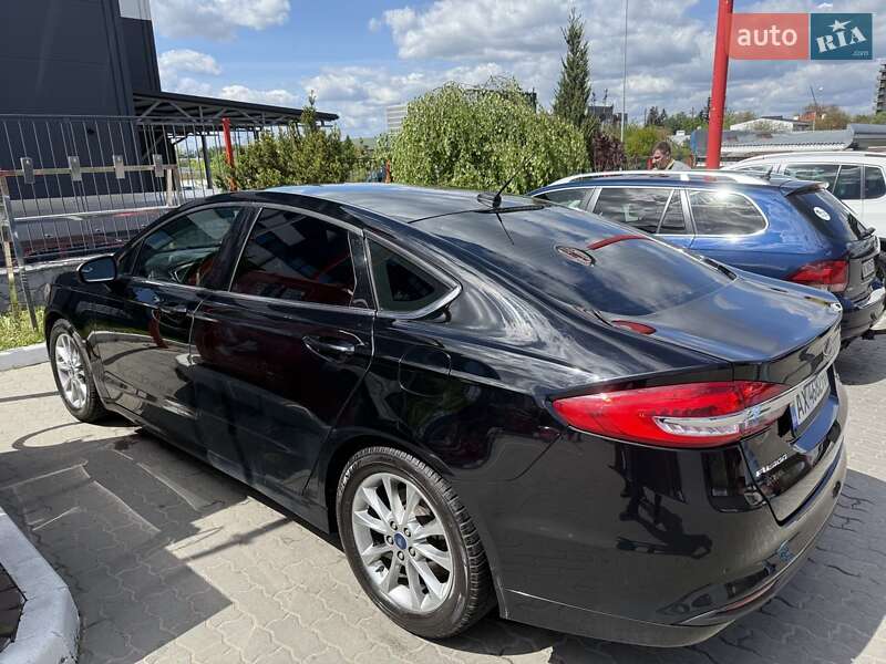 Седан Ford Fusion 2017 в Львове