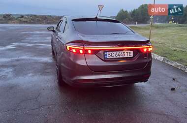 Седан Ford Fusion 2016 в 