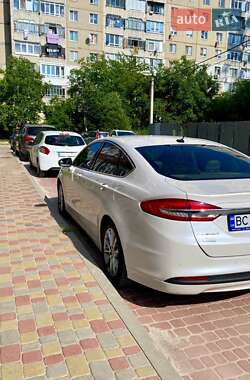 Седан Ford Fusion 2017 в 