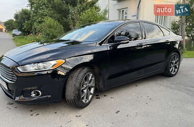 Седан Ford Fusion 2015 в 