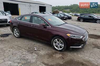 Седан Ford Fusion 2018 в 