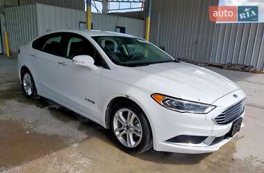 Седан Ford Fusion 2018 в 
