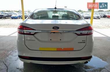 Седан Ford Fusion 2018 в 