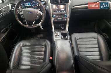 Седан Ford Fusion 2018 в 