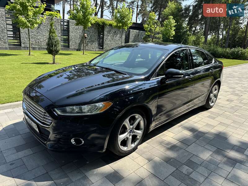 Седан Ford Fusion 2014 в Черкасах