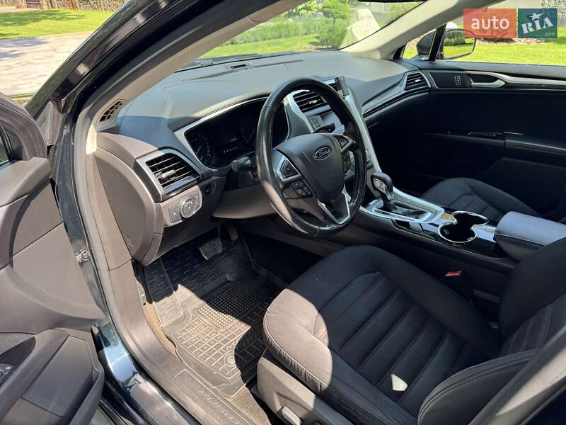 Седан Ford Fusion 2014 в Черкасах