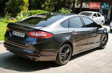 Седан Ford Fusion 2015 в 