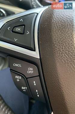 Седан Ford Fusion 2016 в 
