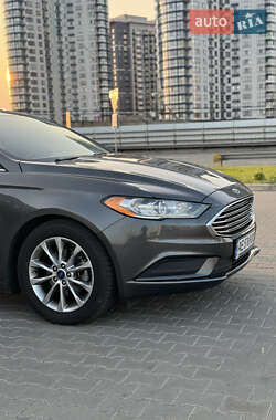 Седан Ford Fusion 2016 в 