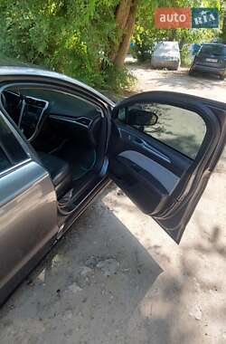 Седан Ford Fusion 2013 в 