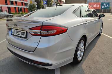 Седан Ford Fusion 2016 в 