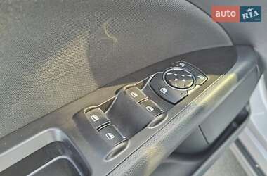 Седан Ford Fusion 2016 в 