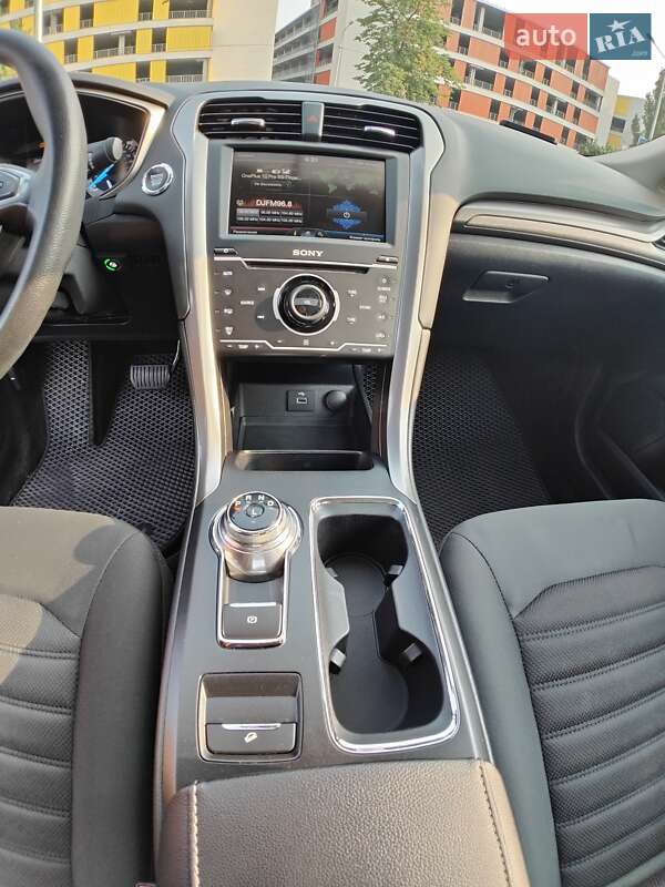 Седан Ford Fusion 2016 в Киеве фото 24 Седан Ford Fusion 2016 в Киеве