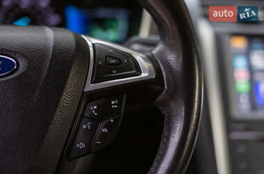 Седан Ford Fusion 2013 в 