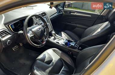 Седан Ford Fusion 2014 в 