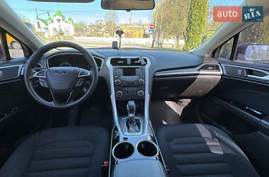 Седан Ford Fusion 2013 в 