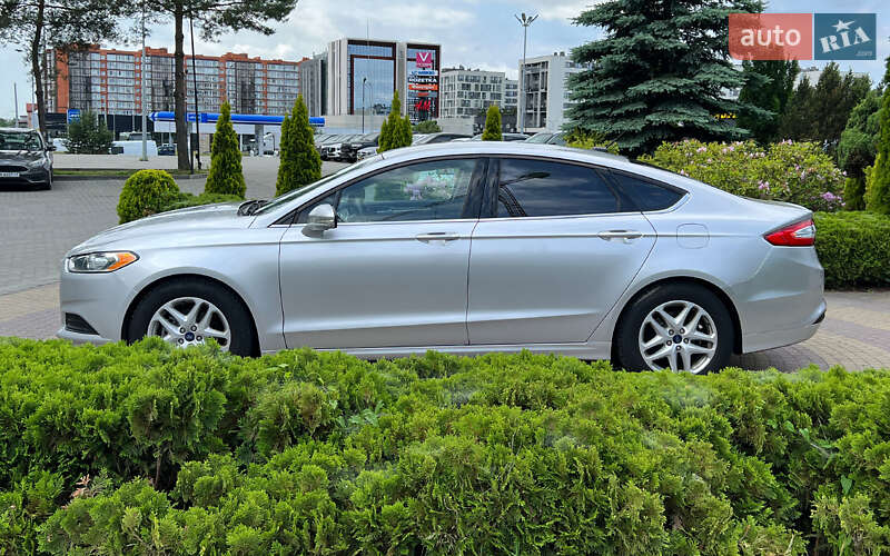 Седан Ford Fusion 2015 в Львове