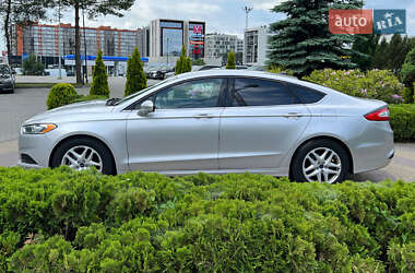 Седан Ford Fusion 2015 в 