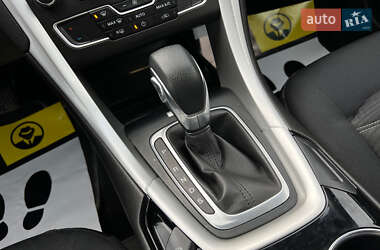 Седан Ford Fusion 2015 в 