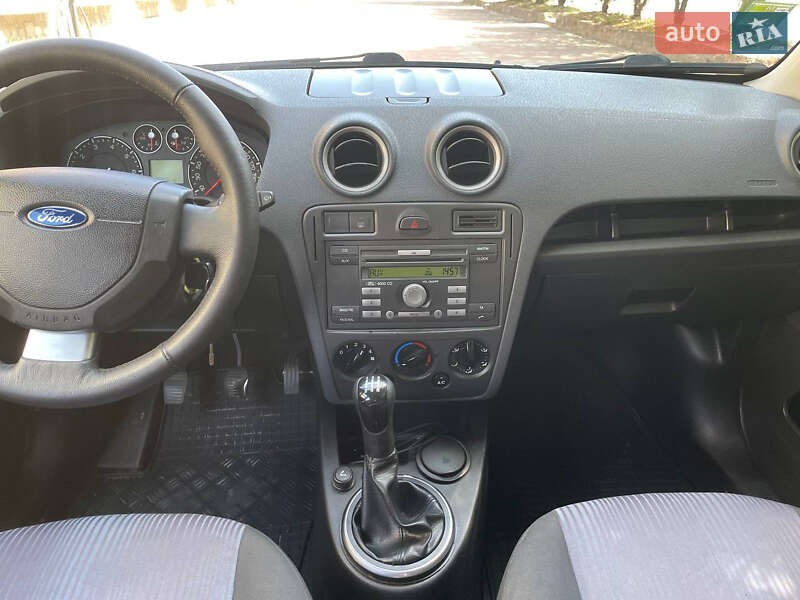 Хэтчбек Ford Fusion 2010 в Черкассах