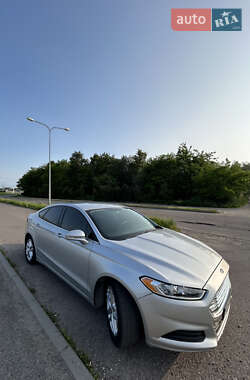 Седан Ford Fusion 2016 в 