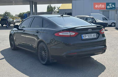 Седан Ford Fusion 2013 в 
