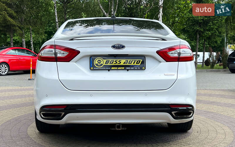 Седан Ford Fusion 2015 в Львові