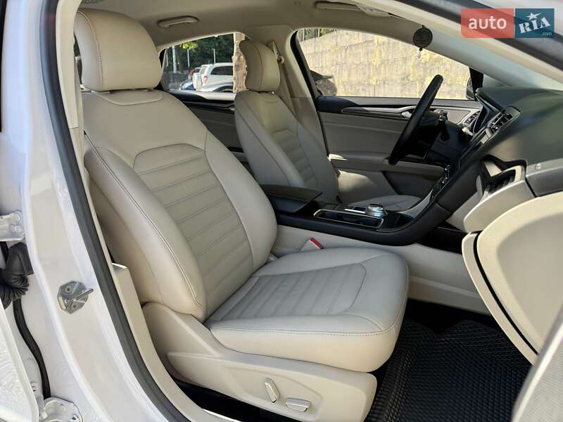 Седан Ford Fusion 2016 в Харкові