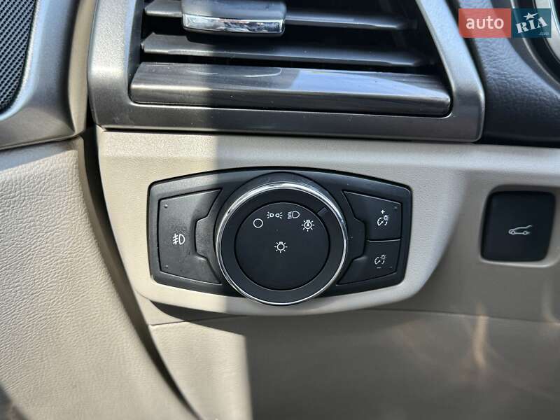 Седан Ford Fusion 2016 в Харкові