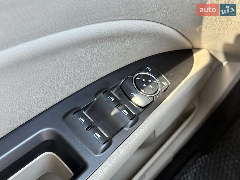 Седан Ford Fusion 2016 в Харкові