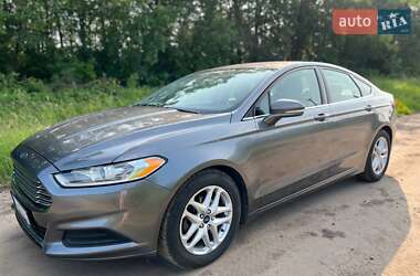 Седан Ford Fusion 2014 в 