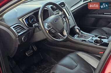 Седан Ford Fusion 2013 в 