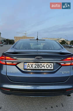 Седан Ford Fusion 2017 в 