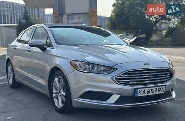 Седан Ford Fusion 2017 в 