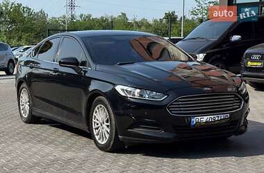 Седан Ford Fusion 2016 в Черновцах