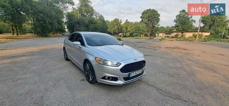 Седан Ford Fusion 2015 в 