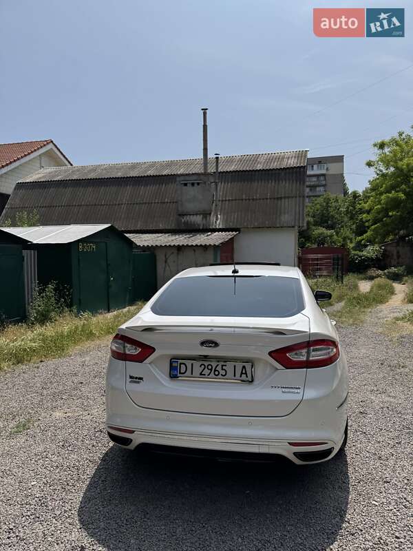 Седан Ford Fusion 2013 в Одесі