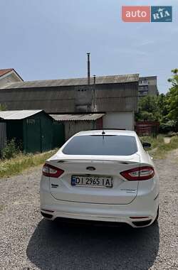 Седан Ford Fusion 2013 в 