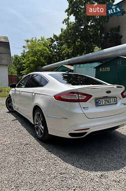Седан Ford Fusion 2013 в 