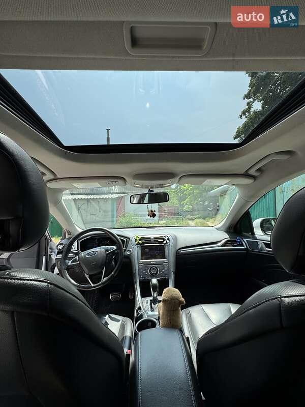 Седан Ford Fusion 2013 в Одесі