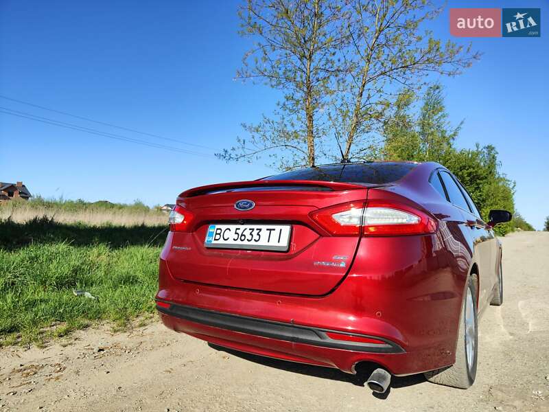 Седан Ford Fusion 2015 в Дрогобыче