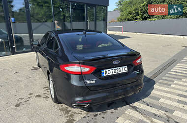 Седан Ford Fusion 2014 в 