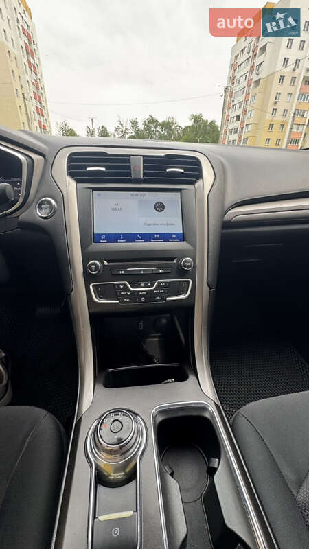 Седан Ford Fusion 2017 в Харкові
