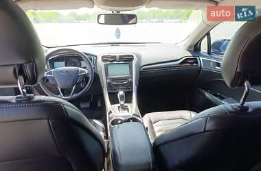 Седан Ford Fusion 2014 в 