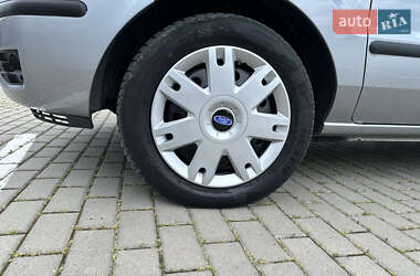 Хэтчбек Ford Fusion 2005 в 