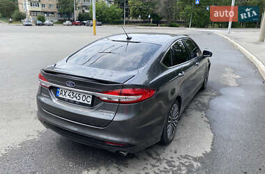 Седан Ford Fusion 2018 в 