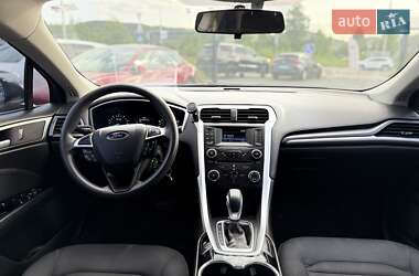 Седан Ford Fusion 2015 в 