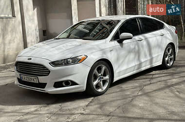 Седан Ford Fusion 2016 в 