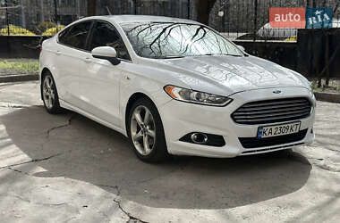 Седан Ford Fusion 2016 в 