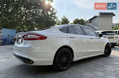 Седан Ford Fusion 2016 в 